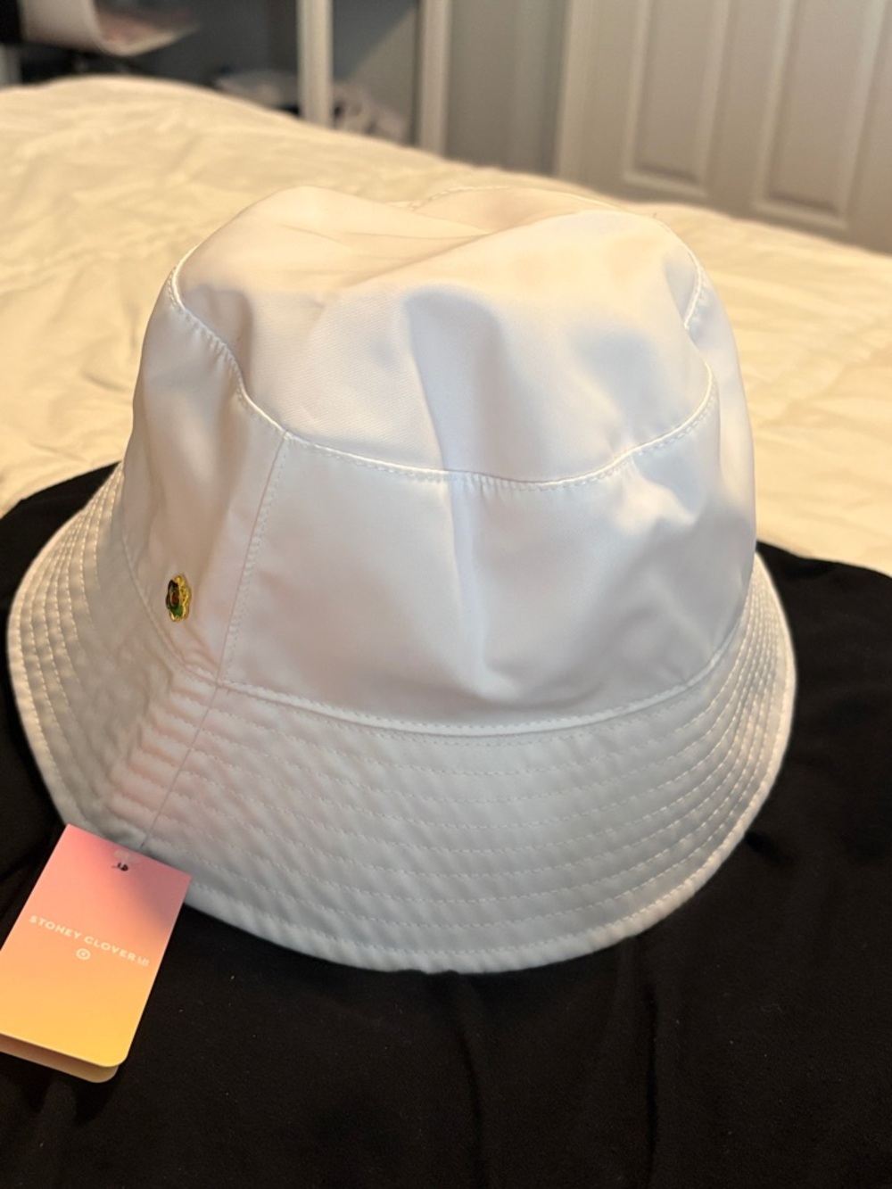NWT STONEY CLOVER REVERSIBLE BUCKET HAT